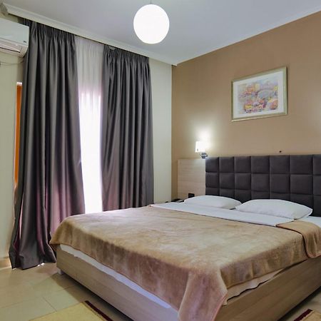 Hotel Mediterrane Sarandë Eksteriør billede