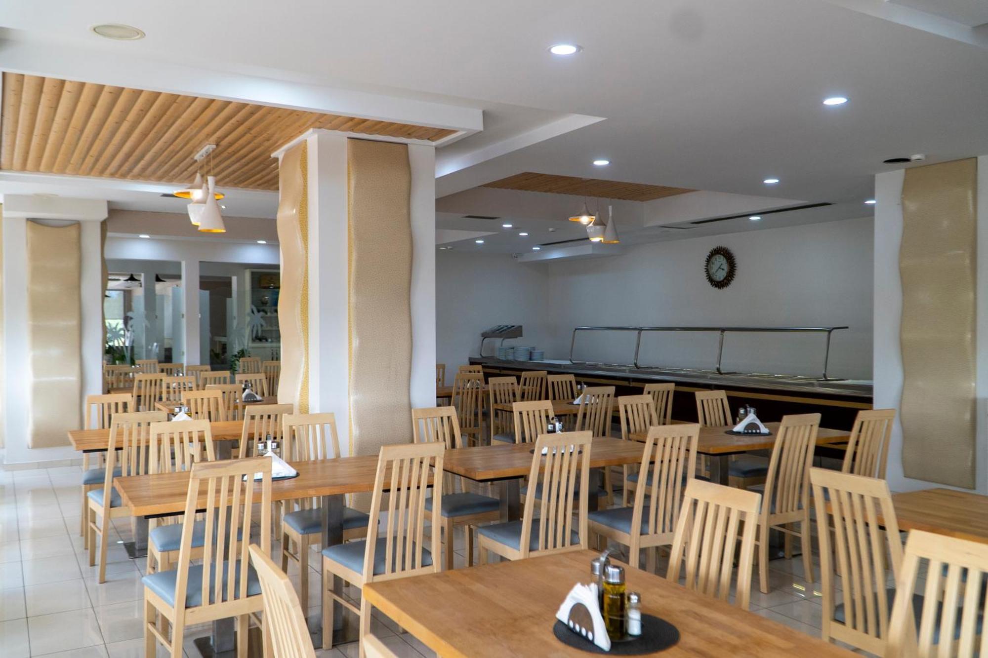 Hotel Mediterrane Sarandë Eksteriør billede