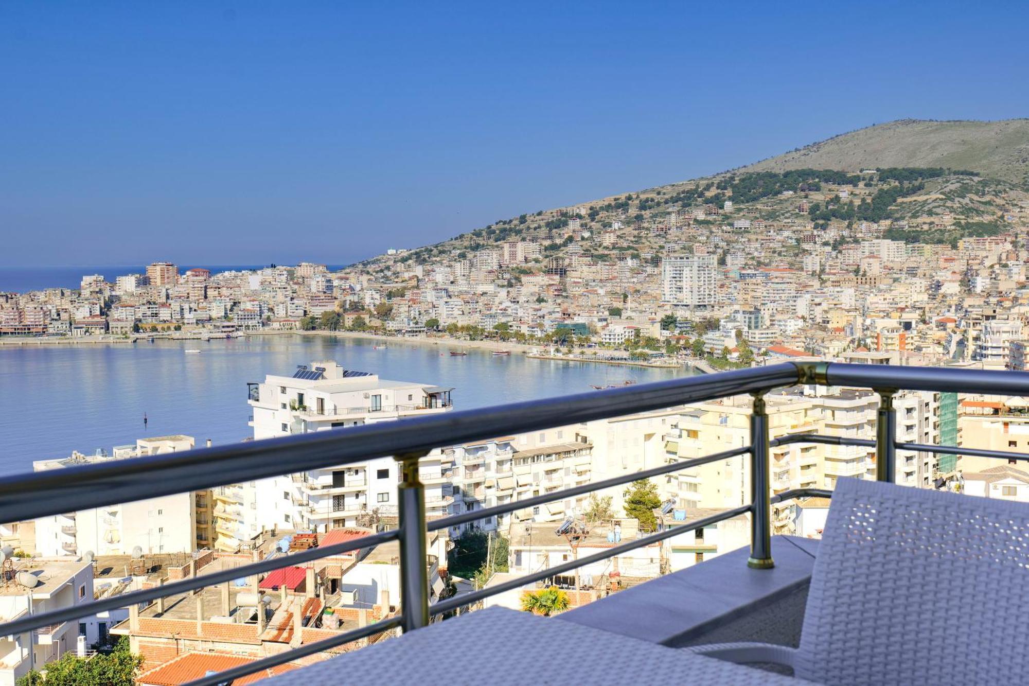 Hotel Mediterrane Sarandë Eksteriør billede