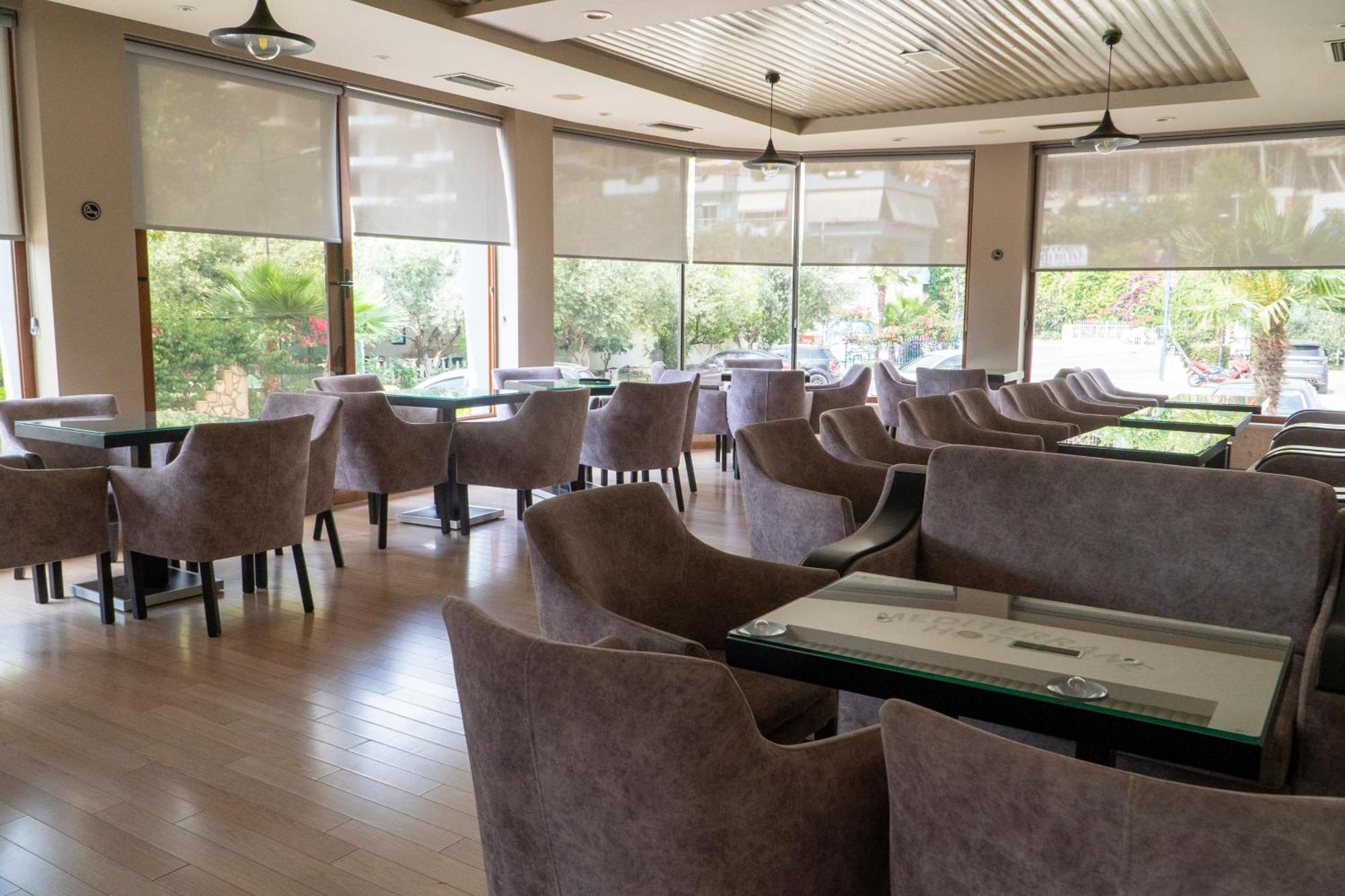 Hotel Mediterrane Sarandë Eksteriør billede