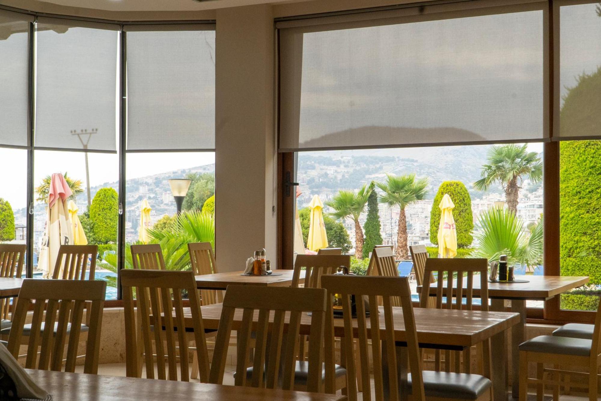 Hotel Mediterrane Sarandë Eksteriør billede