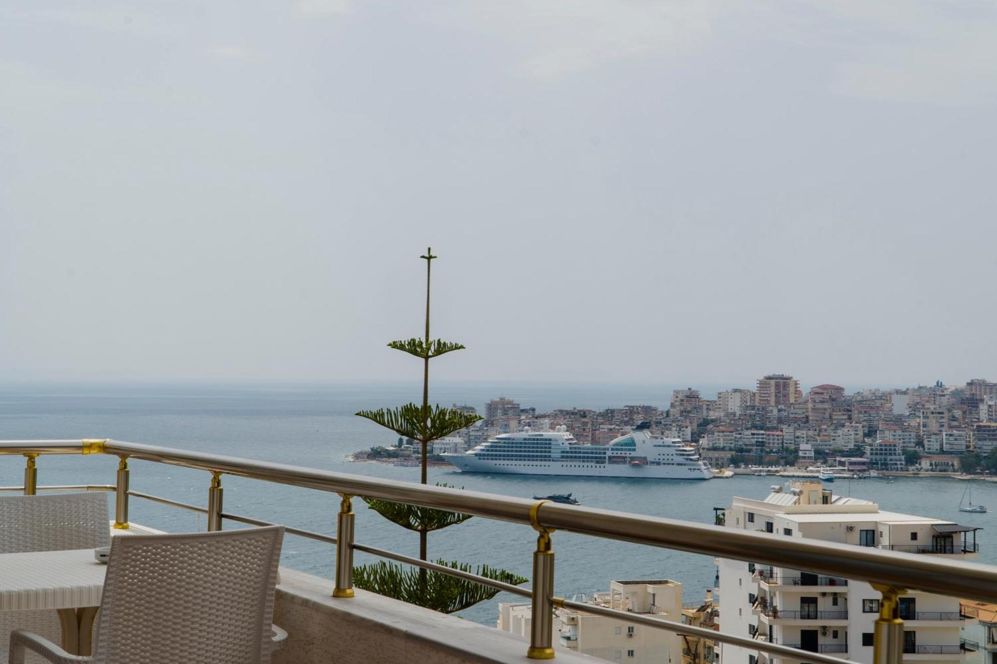 Hotel Mediterrane Sarandë Eksteriør billede