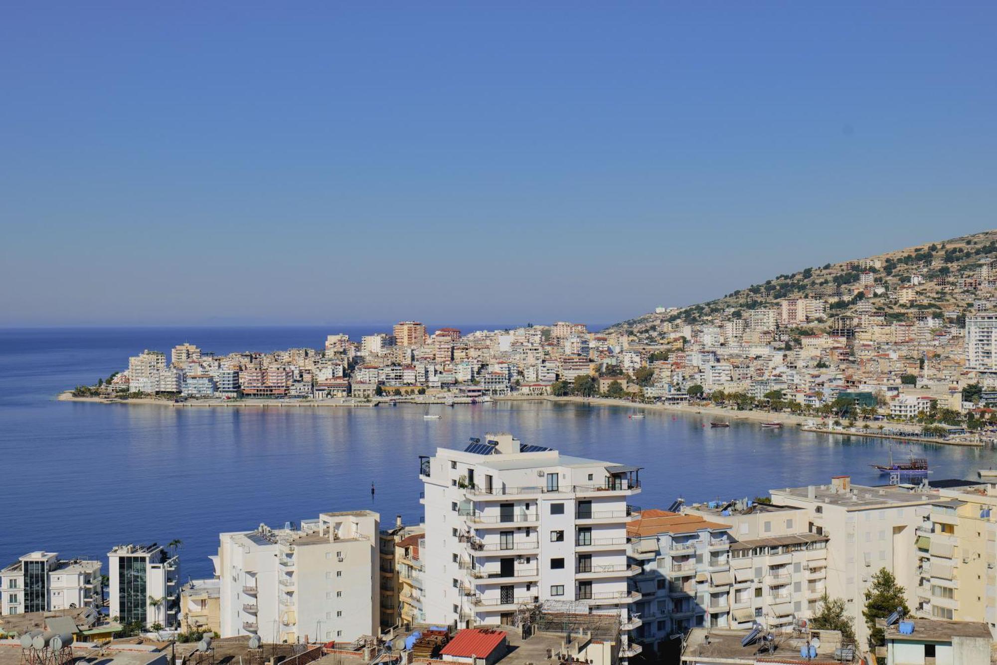 Hotel Mediterrane Sarandë Eksteriør billede