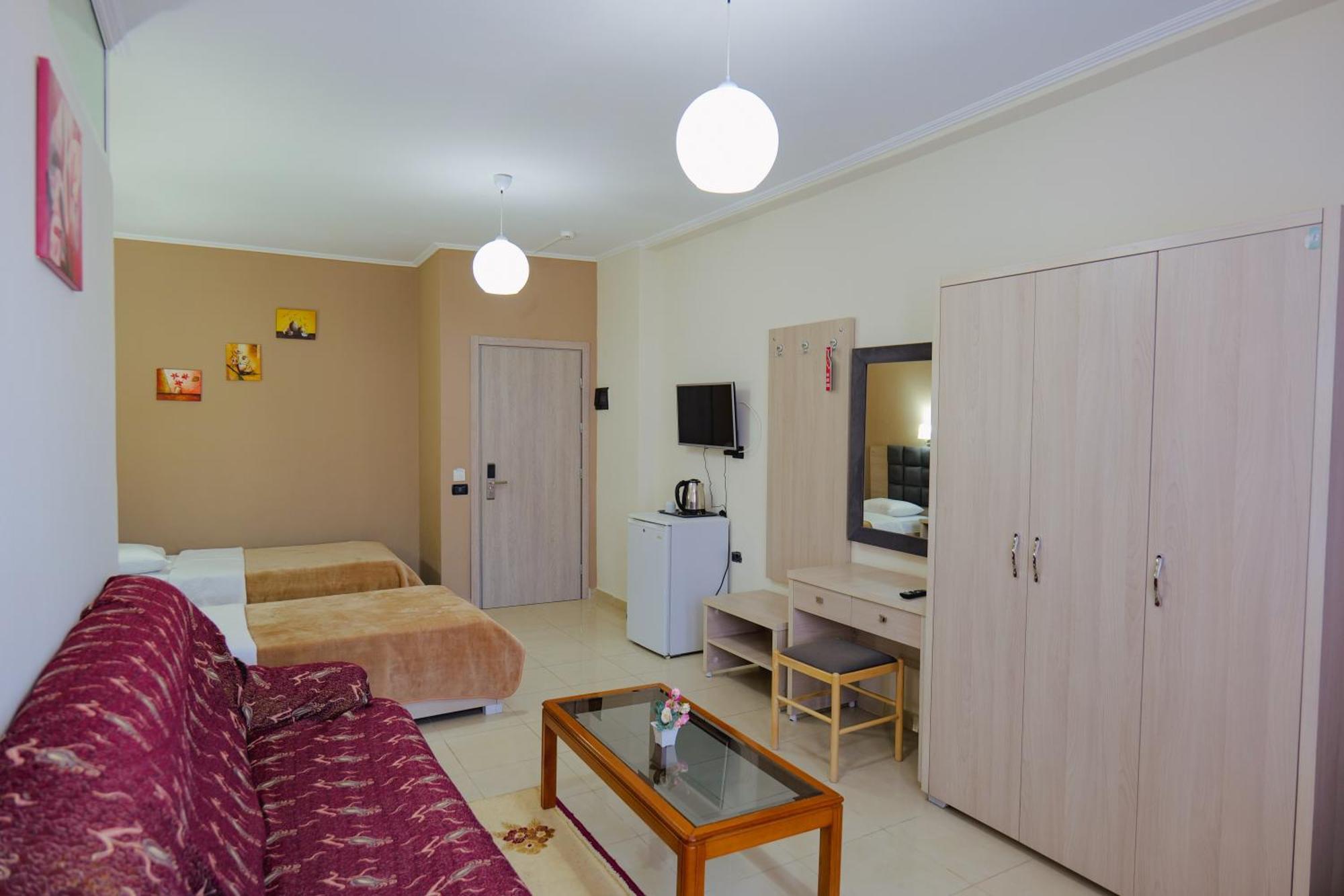 Hotel Mediterrane Sarandë Eksteriør billede