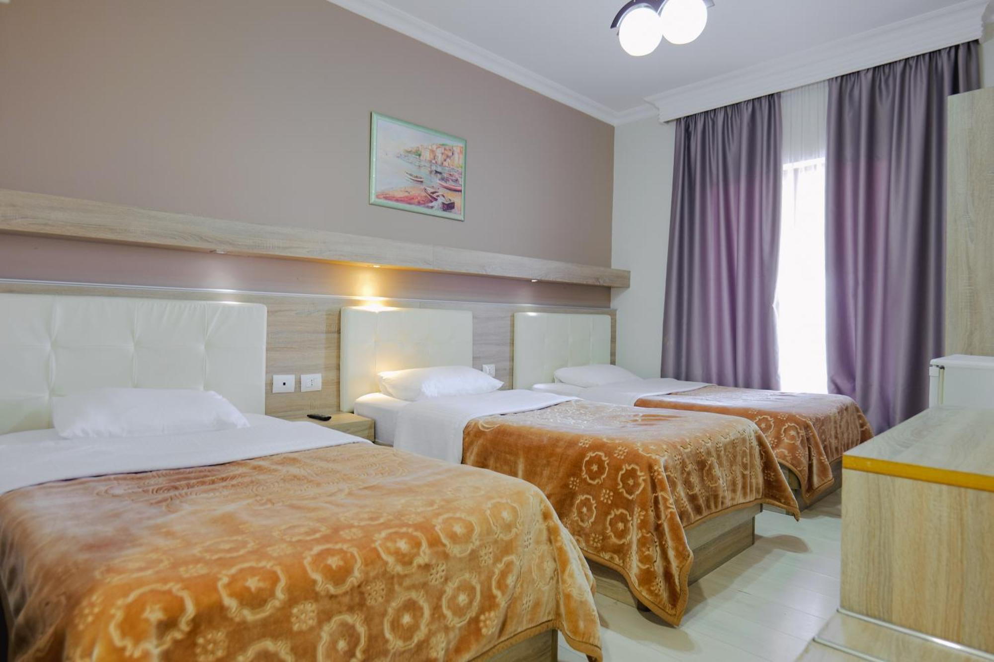 Hotel Mediterrane Sarandë Eksteriør billede