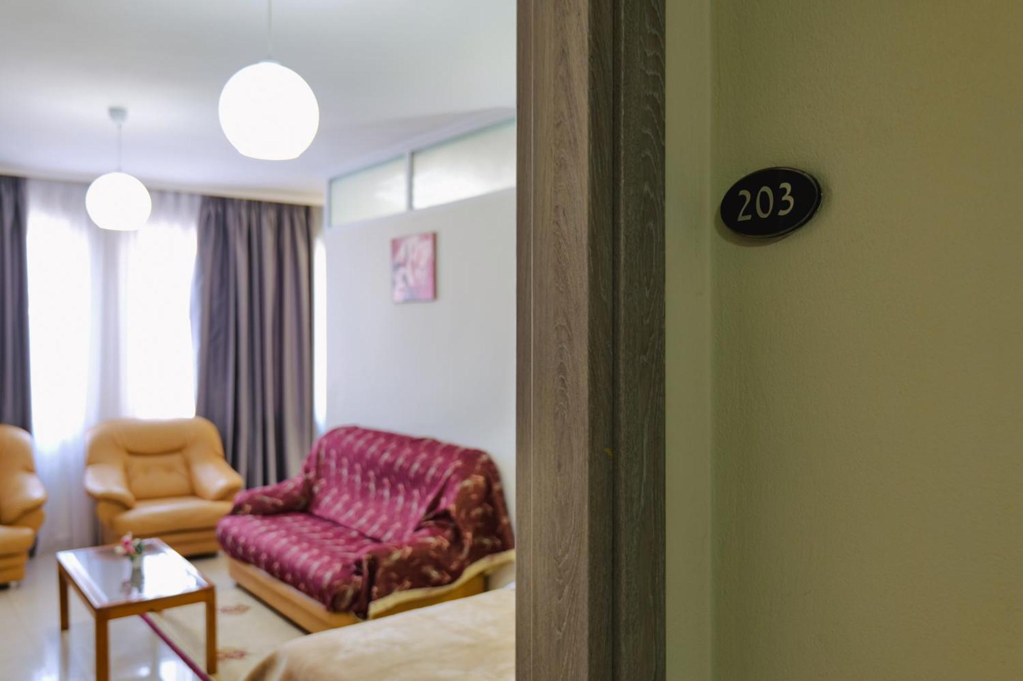 Hotel Mediterrane Sarandë Eksteriør billede